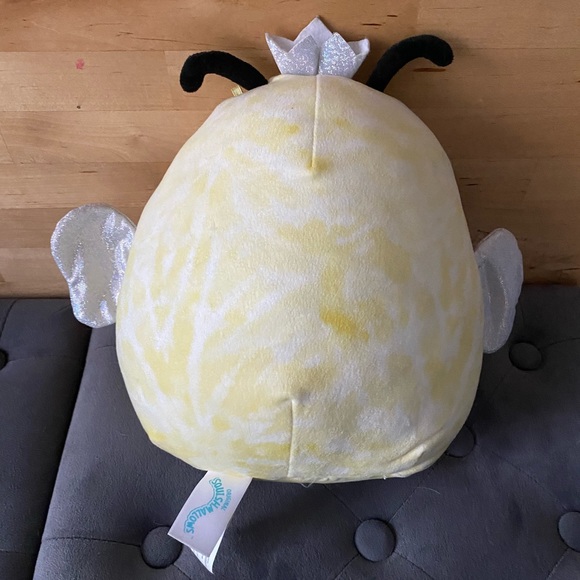 8” Bee Squishmallow - Picture 3 of 4
